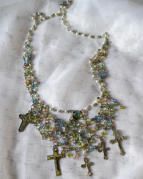 Collar de cruces